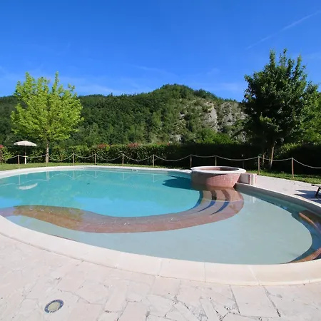 Сasa de vacaciones In Marche With Pool & Terrace *