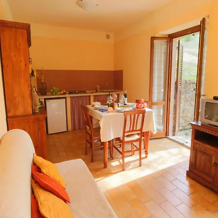 בית נופש In Marche With Pool & Terrace